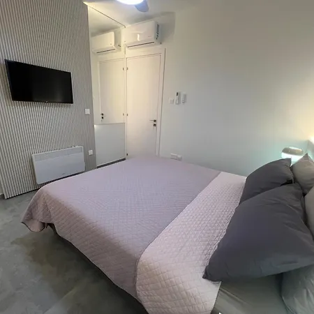Apartment Johnny's Luxury Getaway Strovolos