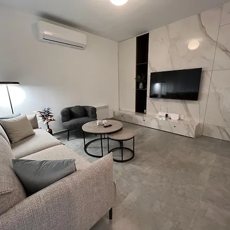 Apartment Johnny's Luxury Getaway
