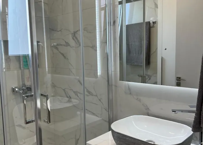 Johnny's Luxury Getaway Strovolos