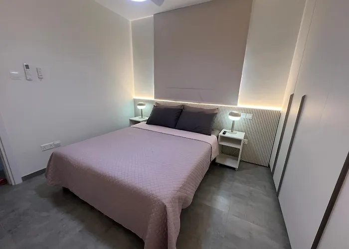 Johnny's Luxury Getaway *